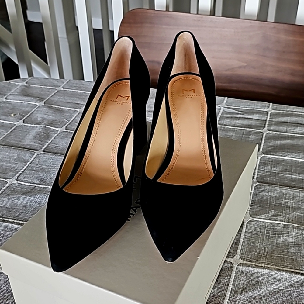 Marc Fisher Black Suede Pumps